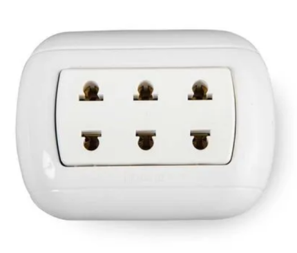 TOMACORRIENTE TRIPLE PARA ADOSAR BTICINO